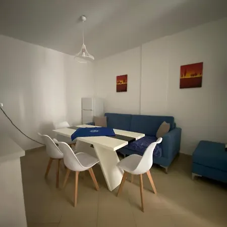 Qerret * Golem (Tirana)